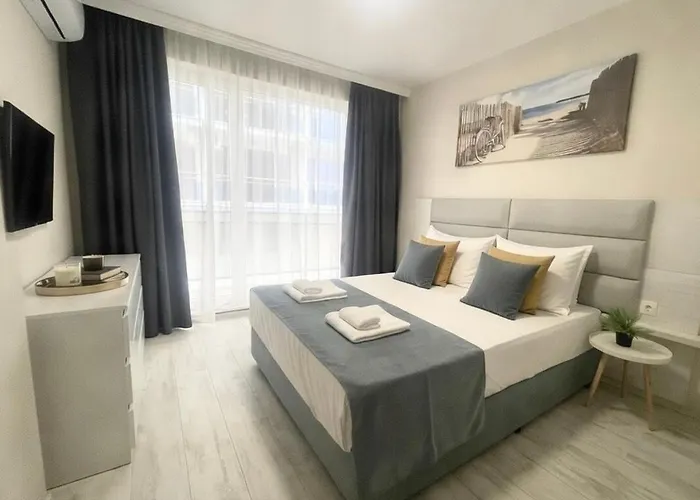 Eskada * 阿赫托波尔